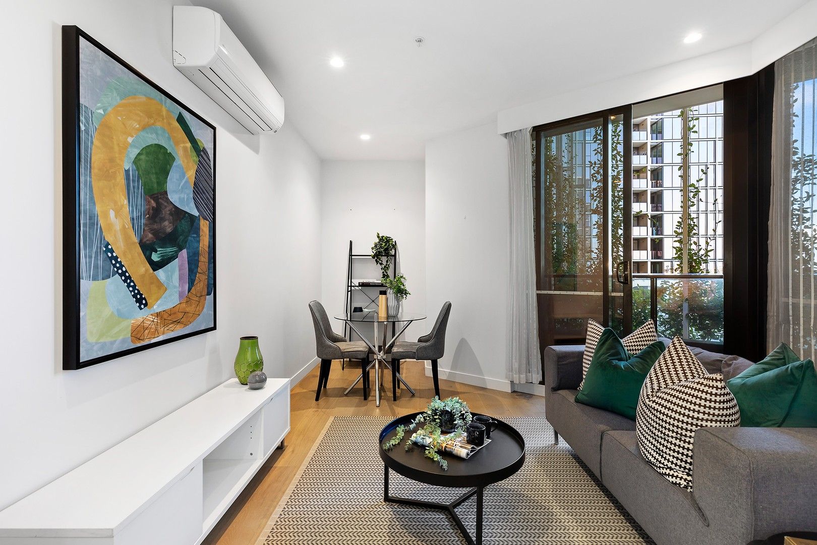1 bedrooms Apartment / Unit / Flat in 401/3 Tarver Street PORT MELBOURNE VIC, 3207