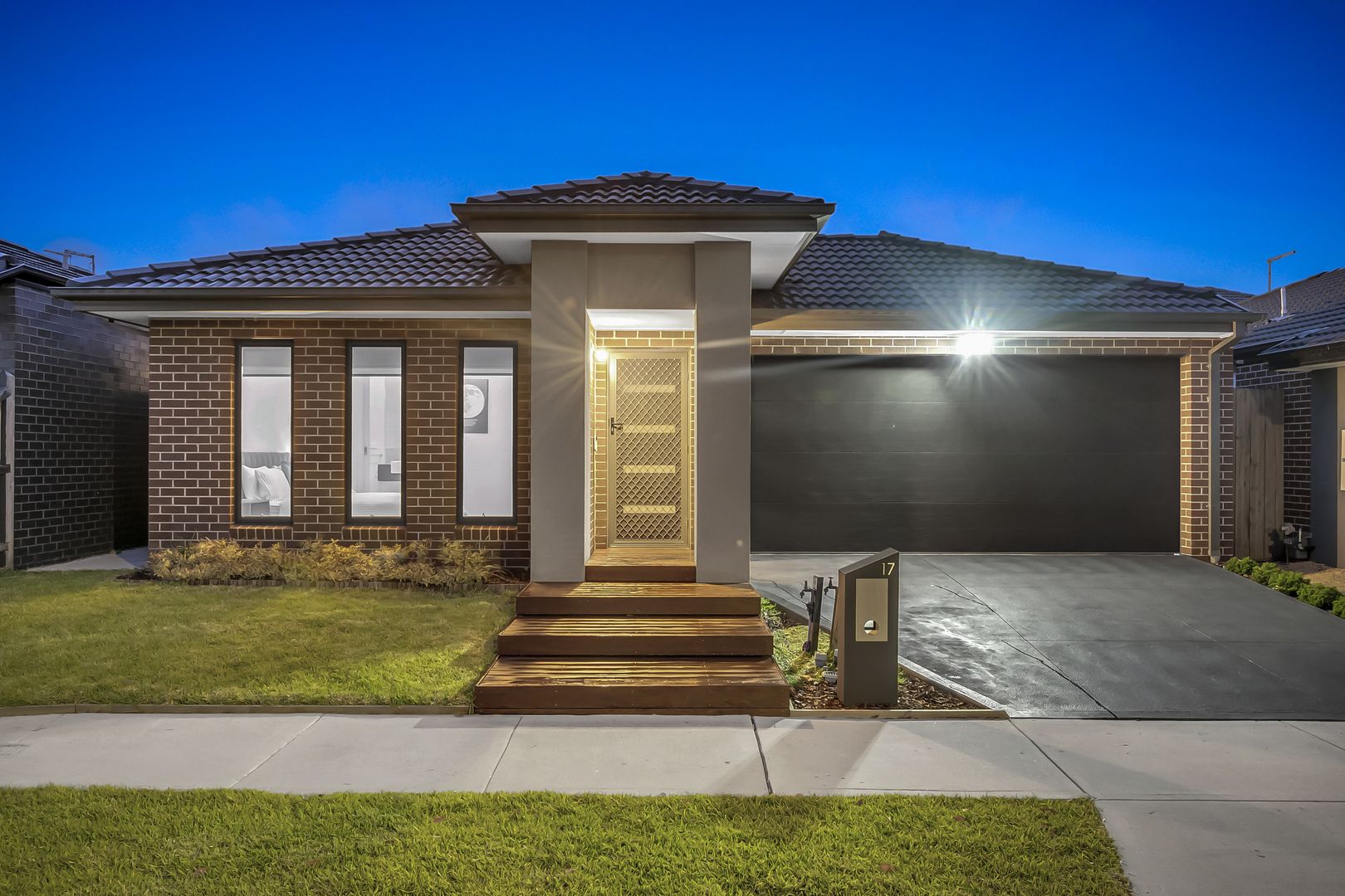 17 Middle Way, Mickleham VIC 3064