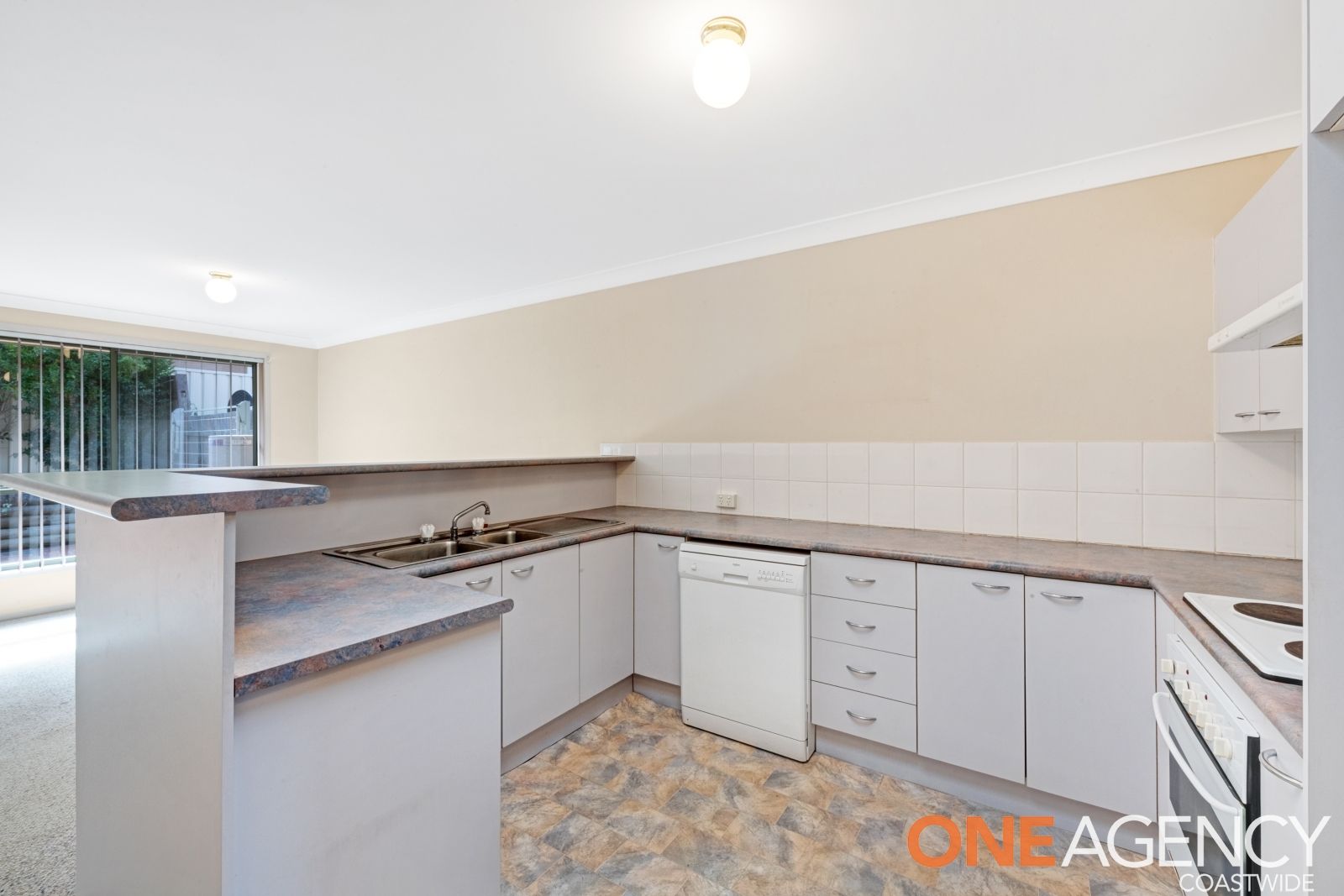 1/234 Cresthaven Avenue, Bateau Bay NSW 2261, Image 1