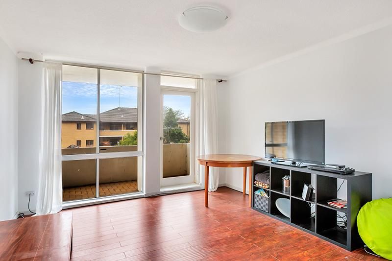 2 bedrooms Apartment / Unit / Flat in 4/38 O'Brien Street BONDI BEACH NSW, 2026