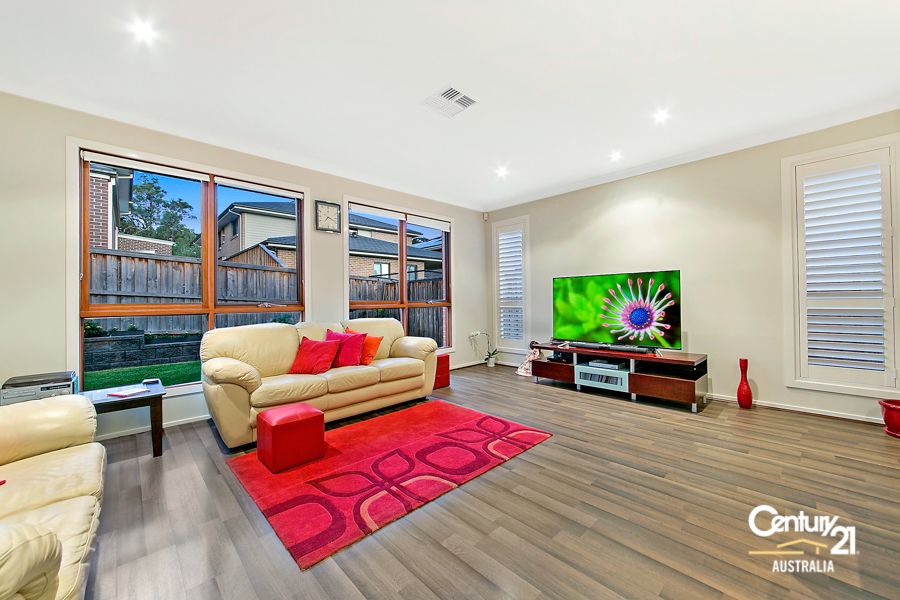28 Carmargue Street, Beaumont Hills NSW 2155, Image 2