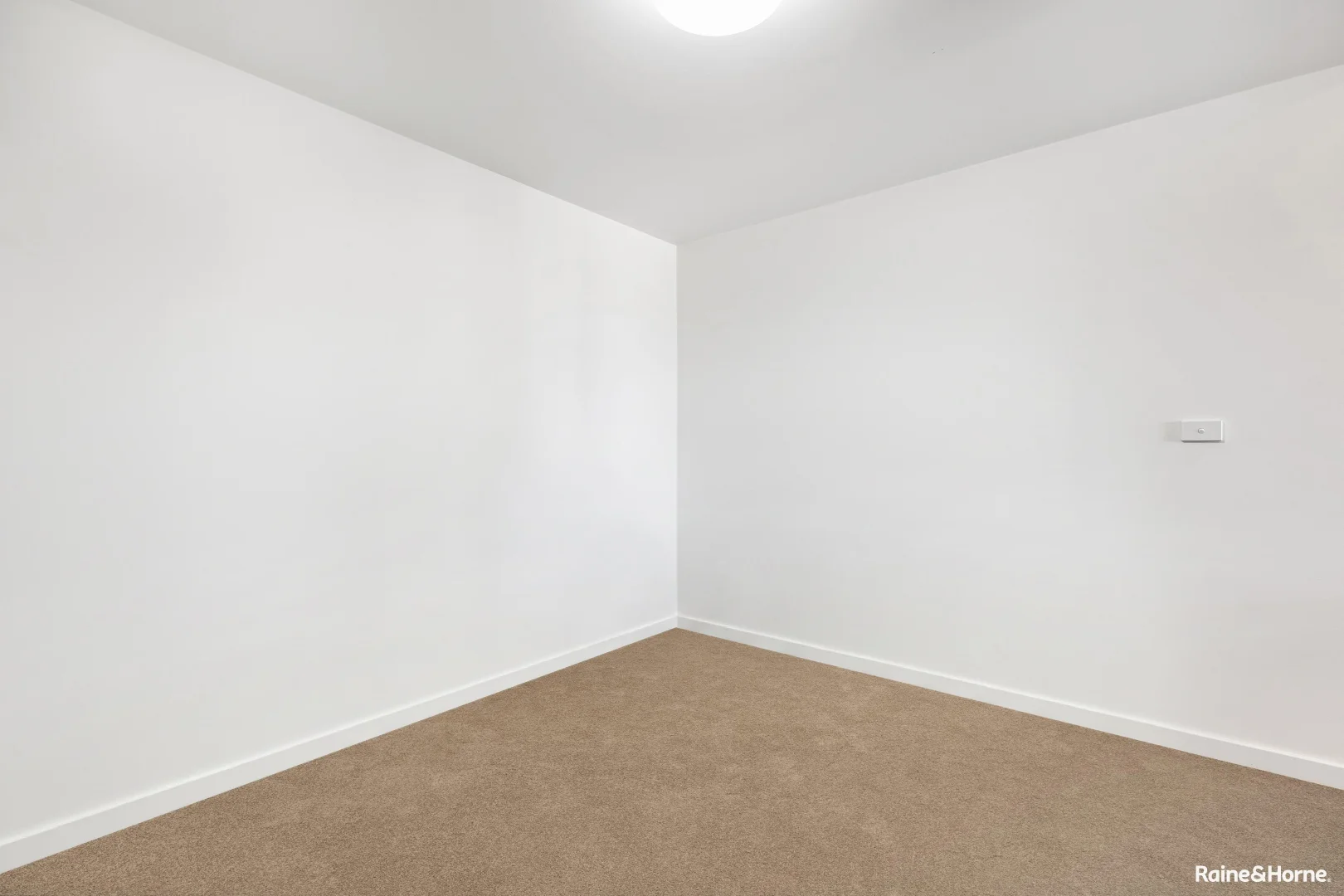 Additional image 5 of 303/571 Pacific Highway, Belmont NSW 2280