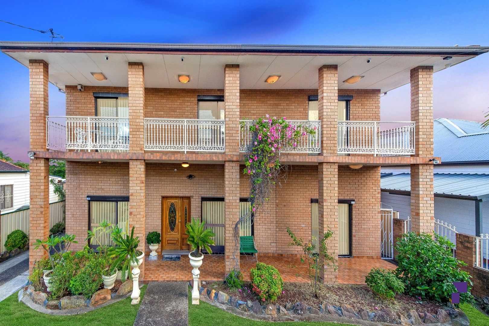 5 bedrooms House in 16 Old Kent Road GREENACRE NSW, 2190