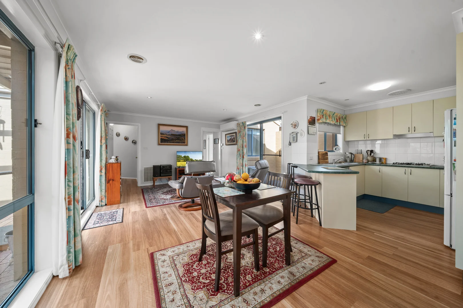 Additional image 7 of 13/2 Dines Place, Bruce ACT 2617