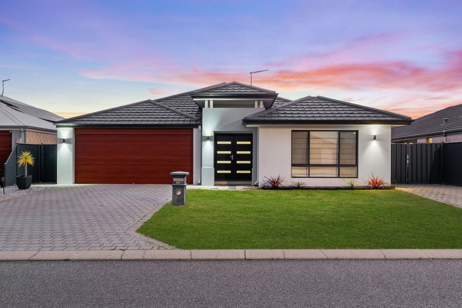 4 bedrooms House in 19 Tallowood Avenue BALDIVIS WA, 6171