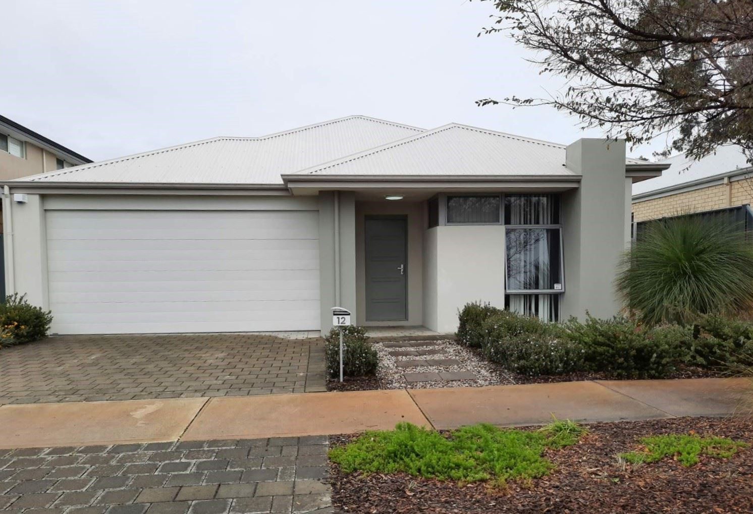 3 bedrooms House in 12 Scholar Terrace COOLBELLUP WA, 6163