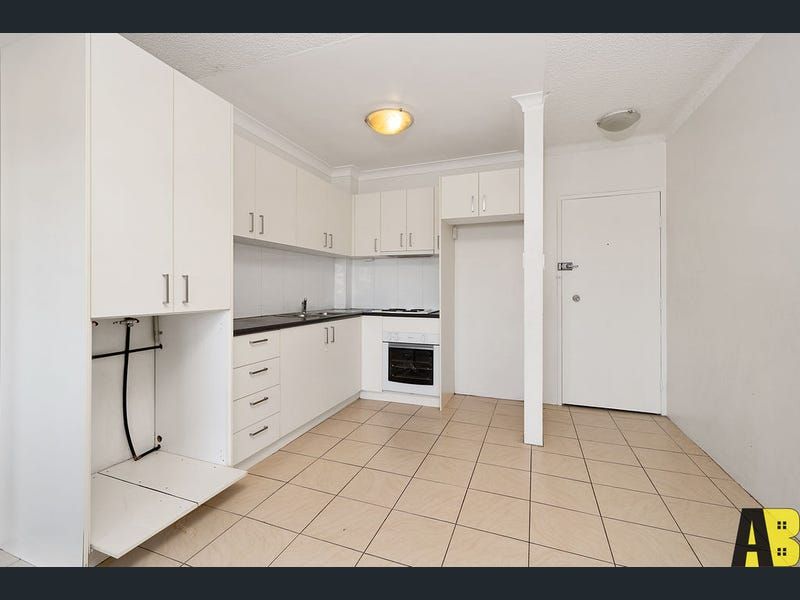 8/6-8 Station Street, Guildford NSW 2161, Image 1