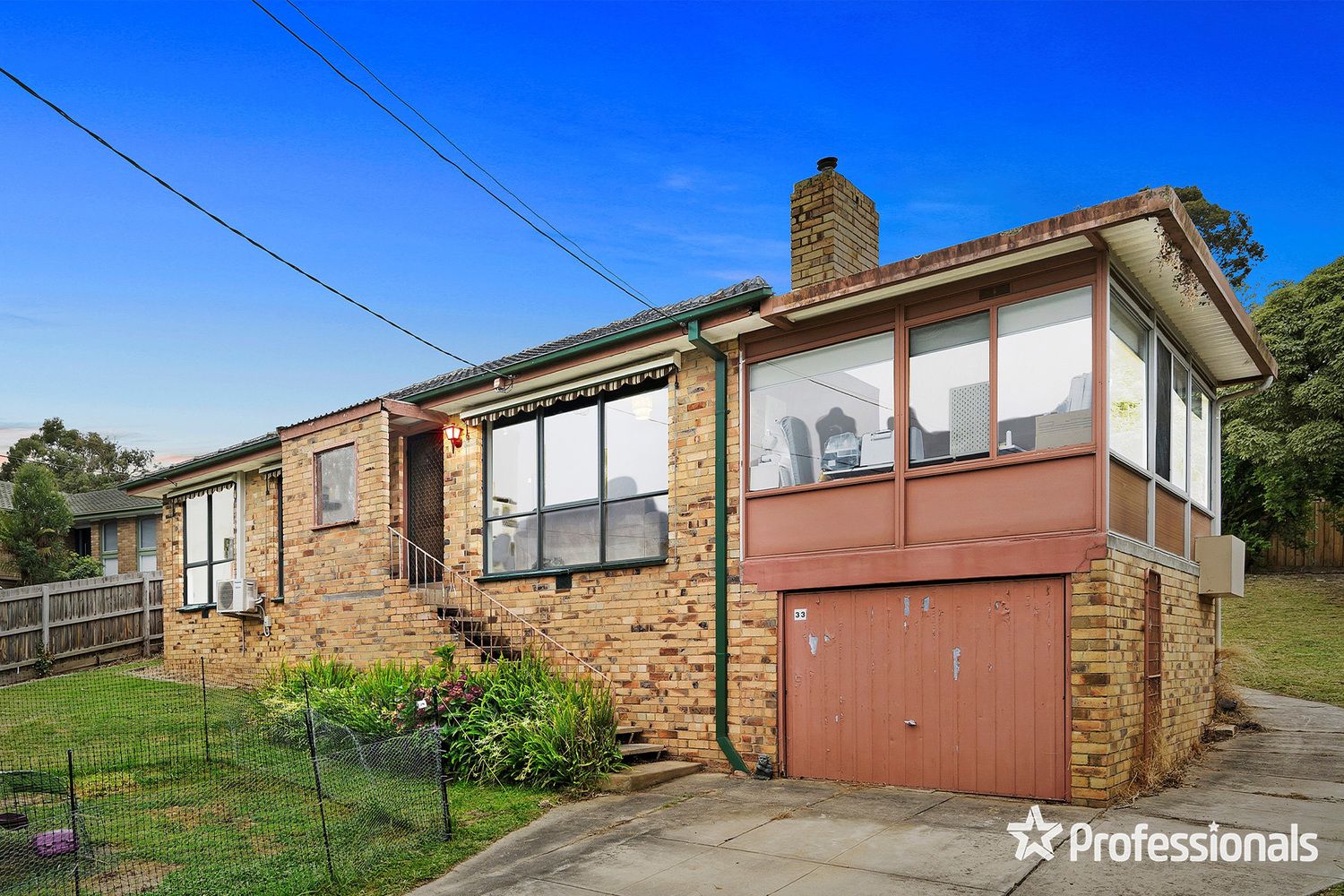 33 Swinburne Avenue, Mooroolbark Property History & Address Research