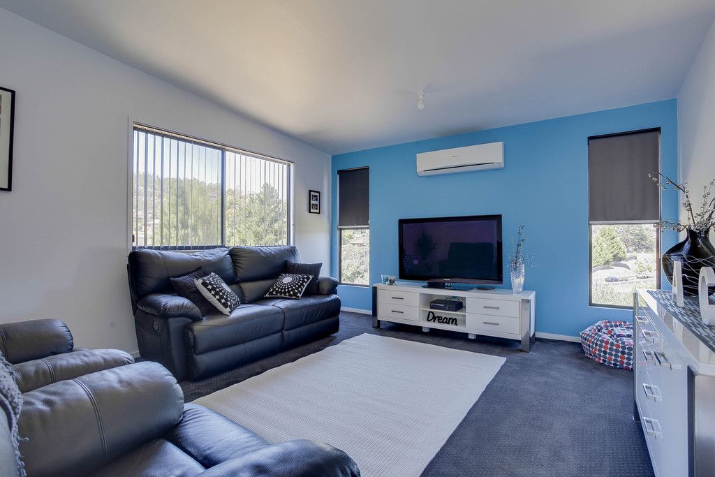 2/22 Dumbarton Drive, GEILSTON BAY TAS 7015, Image 2