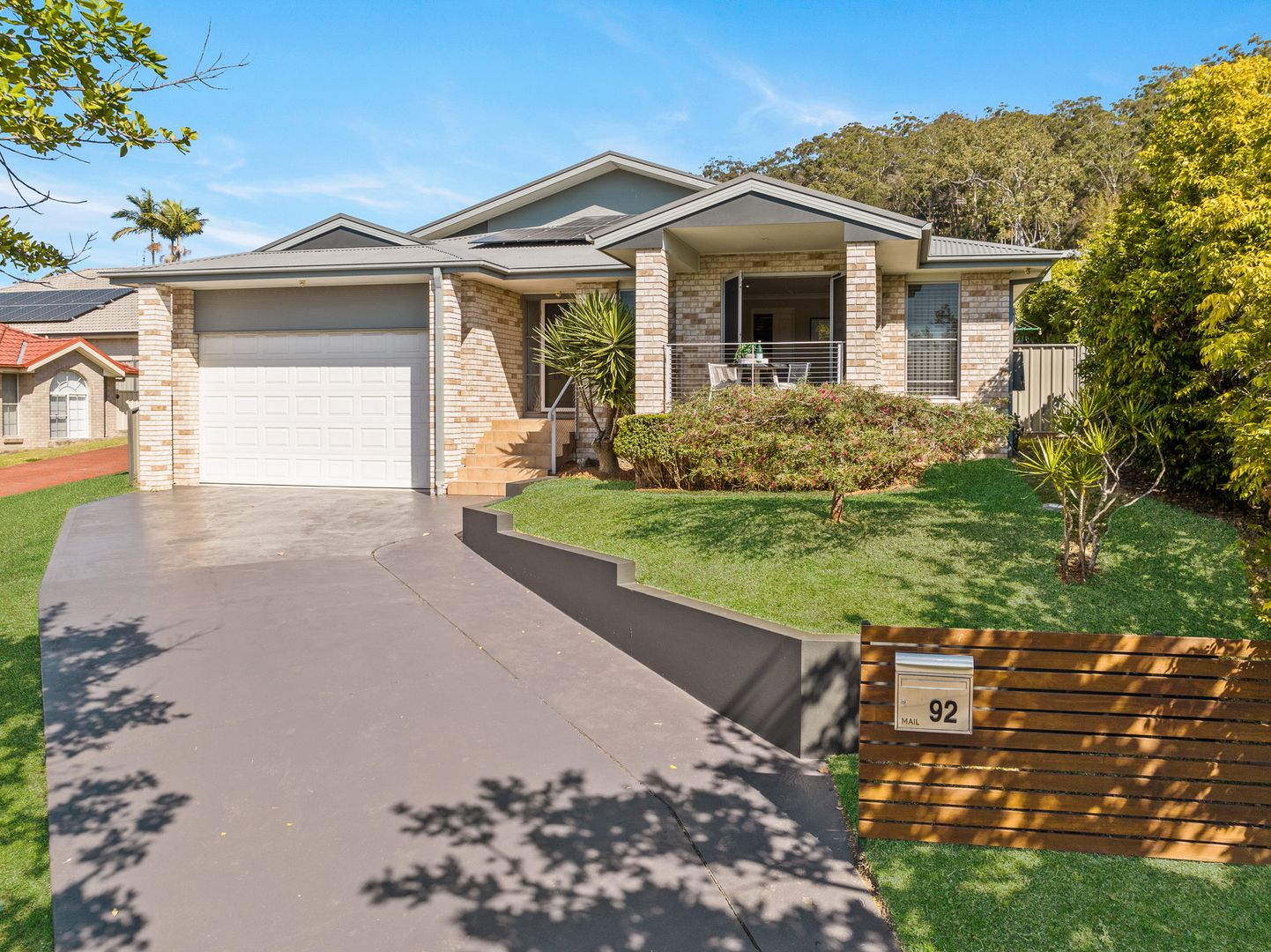 92 Coolawin Circle, Narara NSW 2250, Image 1