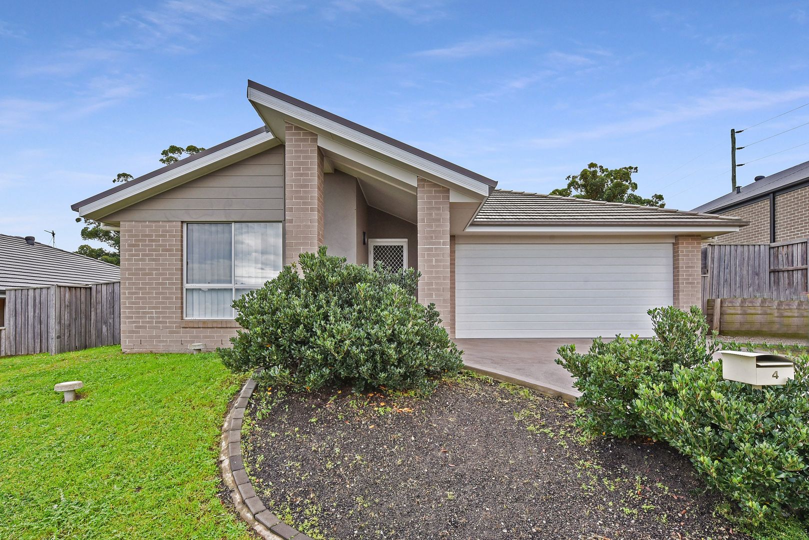 4 Lavender Close, Gillieston Heights Property History & Address Research Domain