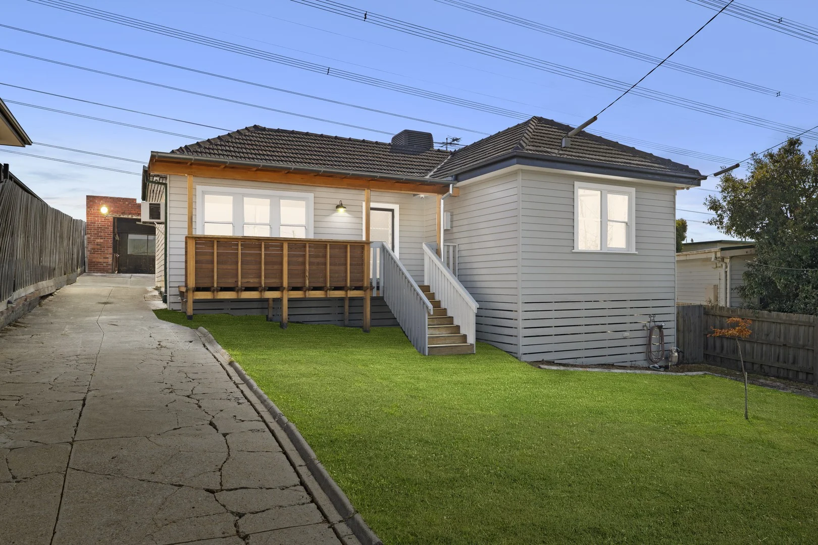 19 Hillcrest Avenue, Ringwood VIC 3134