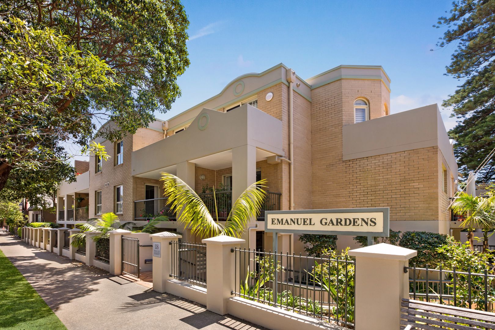 8/118 Wallis Street, Woollahra Property History & Address Research