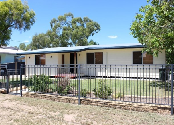 16 Hasted Street, Roma QLD 4455
