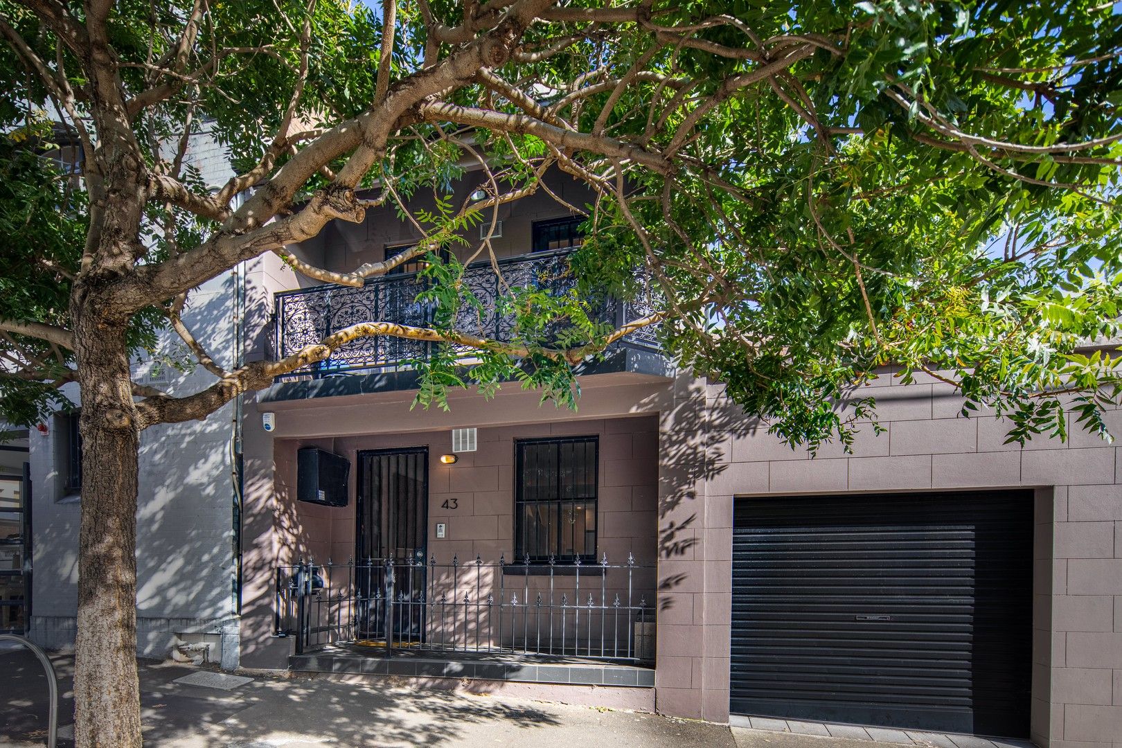 3 bedrooms Terrace in 43 Burton Street DARLINGHURST NSW, 2010