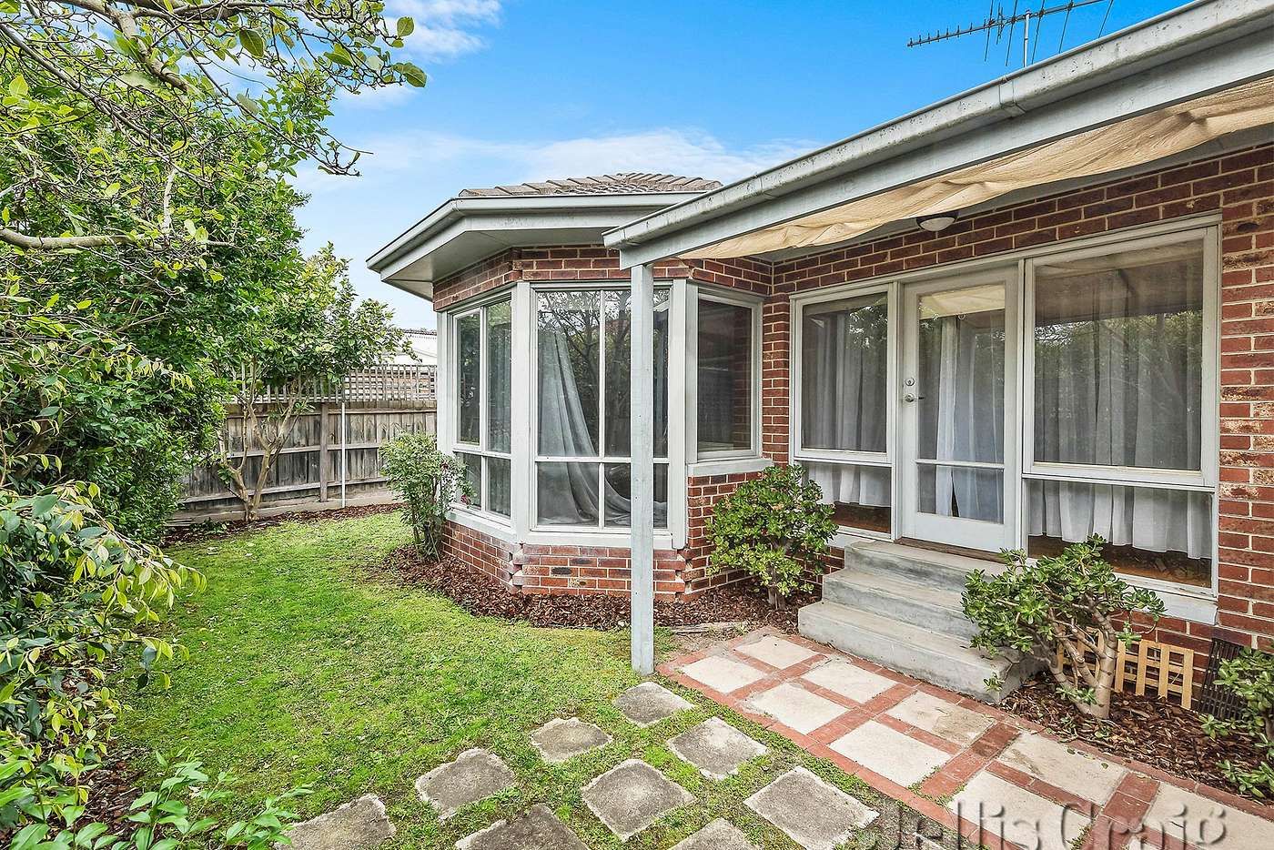 2 bedrooms Apartment / Unit / Flat in 2/12 Mackie Road BENTLEIGH EAST VIC, 3165