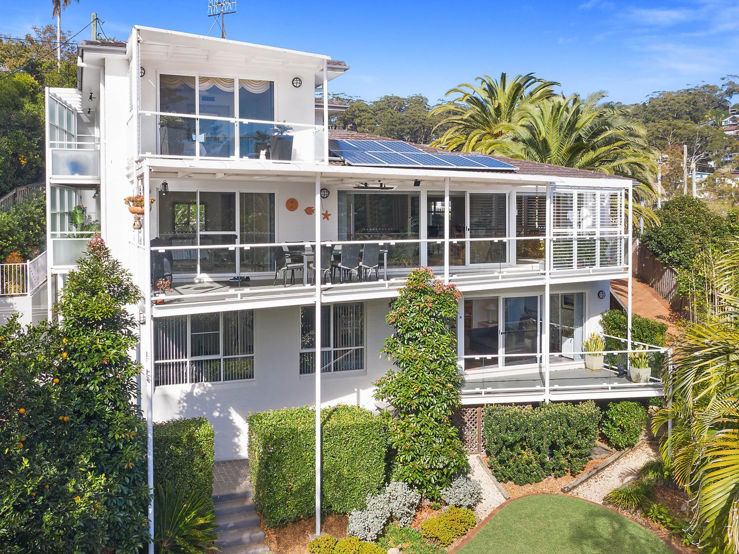 4 Cliff Avenue, Avoca Beach NSW 2251, Image 2