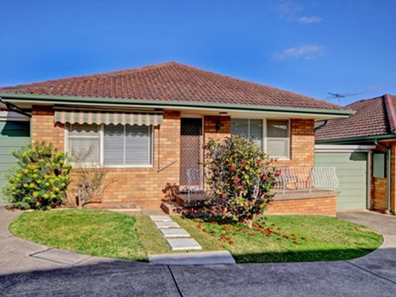 2 bedrooms Villa in 3/96-100 Morts Road MORTDALE NSW, 2223