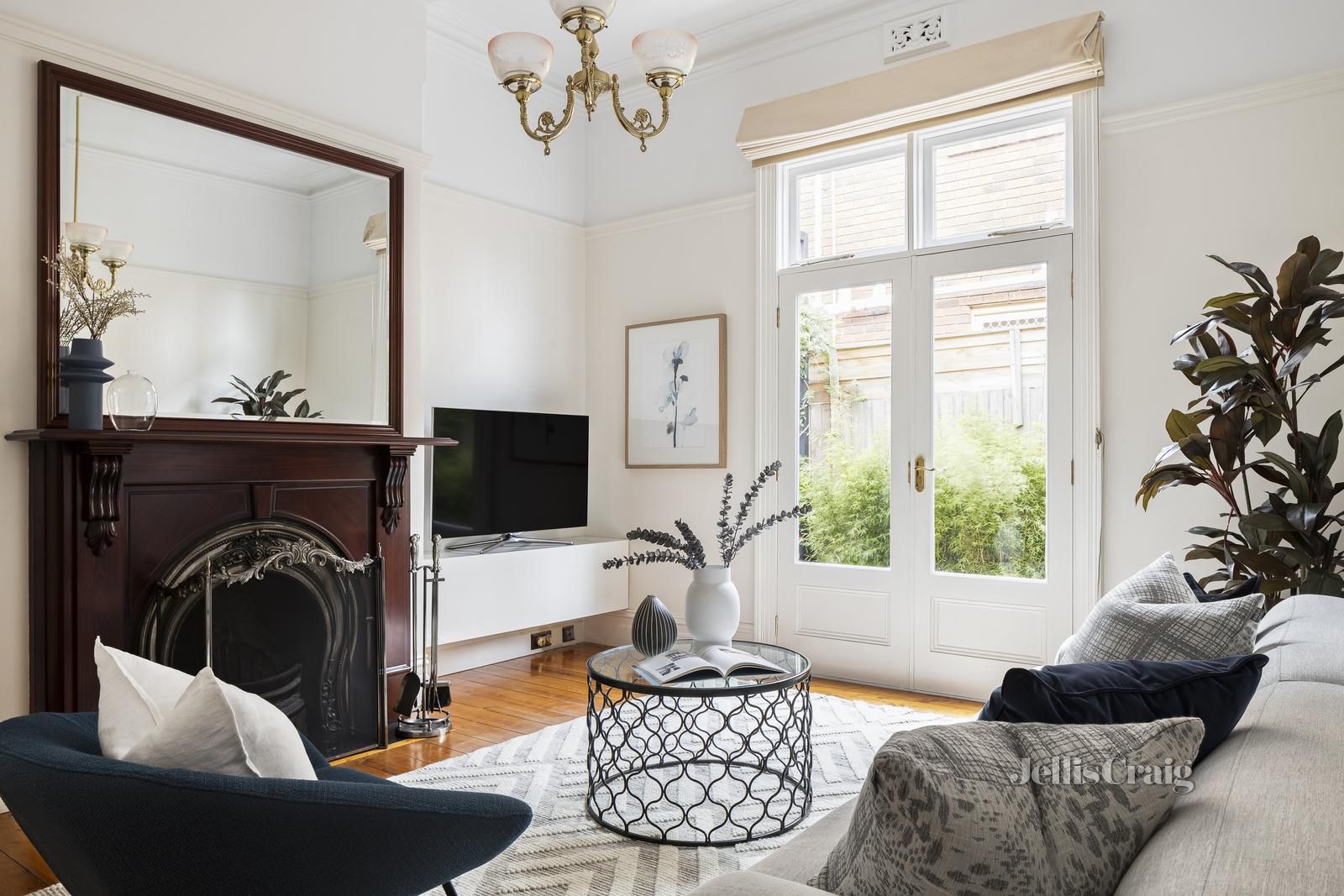 4 bedrooms House in 11 Lawry Street NORTHCOTE VIC, 3070