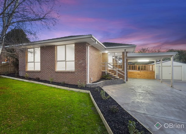 8 Meredith Court, Drouin VIC 3818