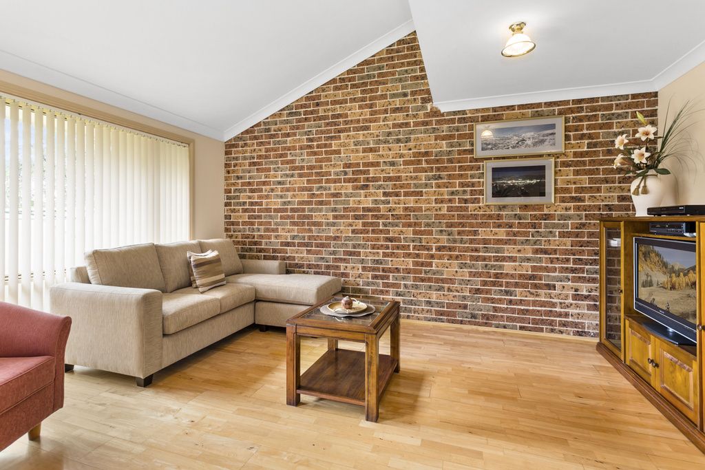 2/110-112 Wilson Parade, Heathcote NSW 2233, Image 2