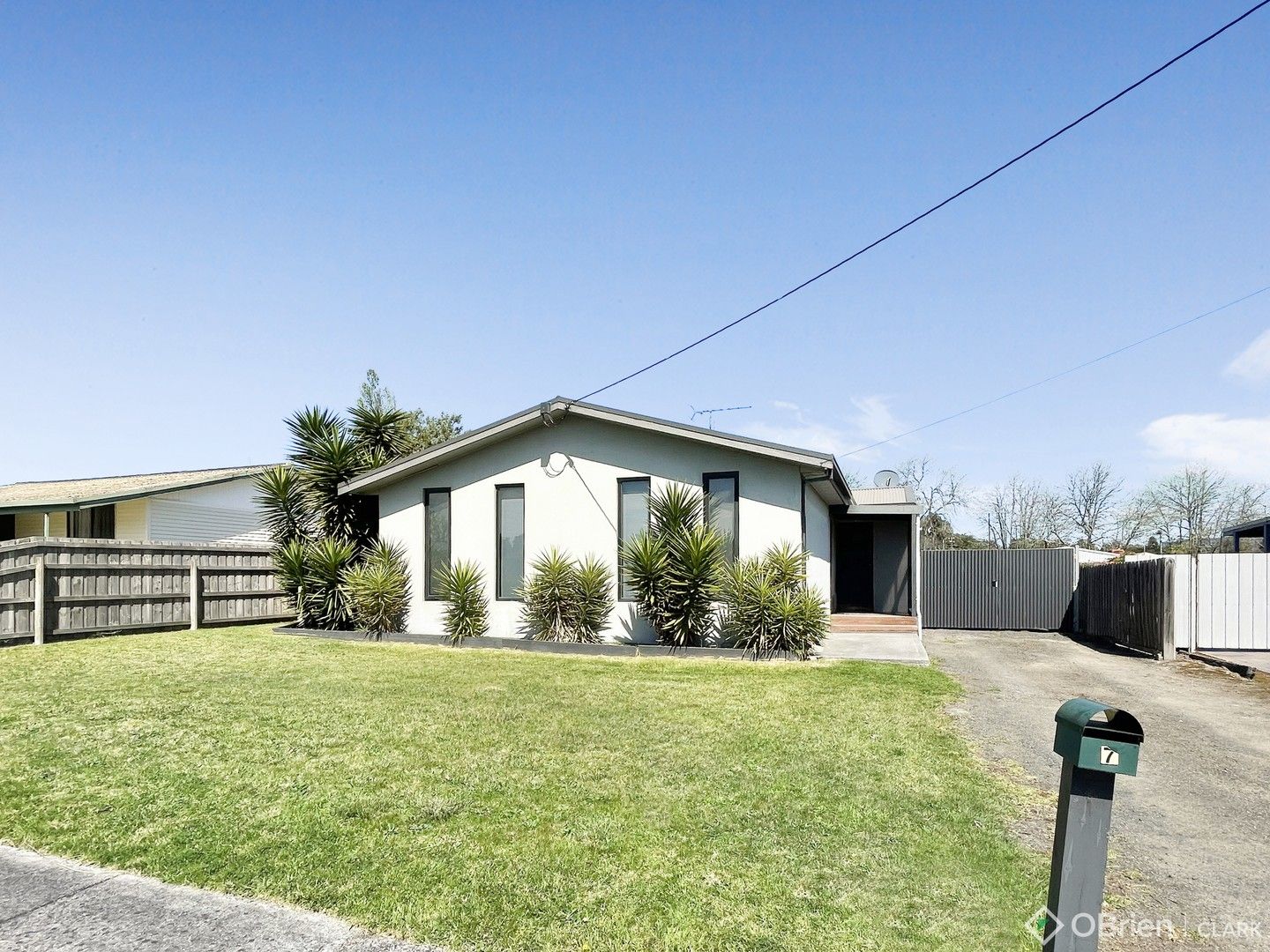 7 Ellinbank Street, Newborough VIC 3825, Image 0