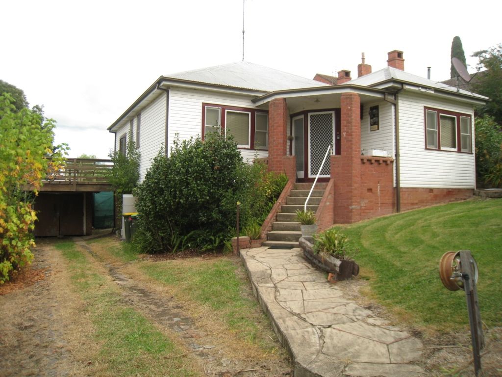 2 Belmore St, Bega NSW 2550, Image 0