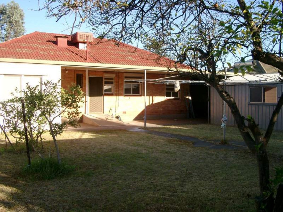 3 bedrooms House in 4 Carpenter Road PARAFIELD GARDENS SA, 5107