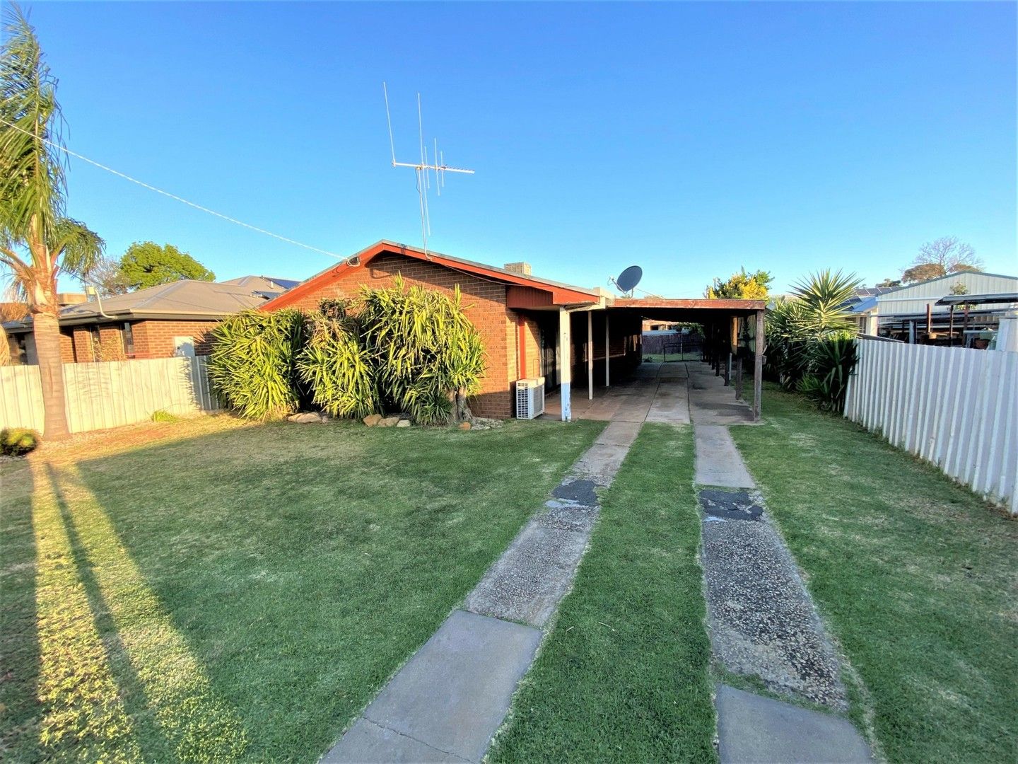 3 bedrooms House in 129 McCallum Street SWAN HILL VIC, 3585