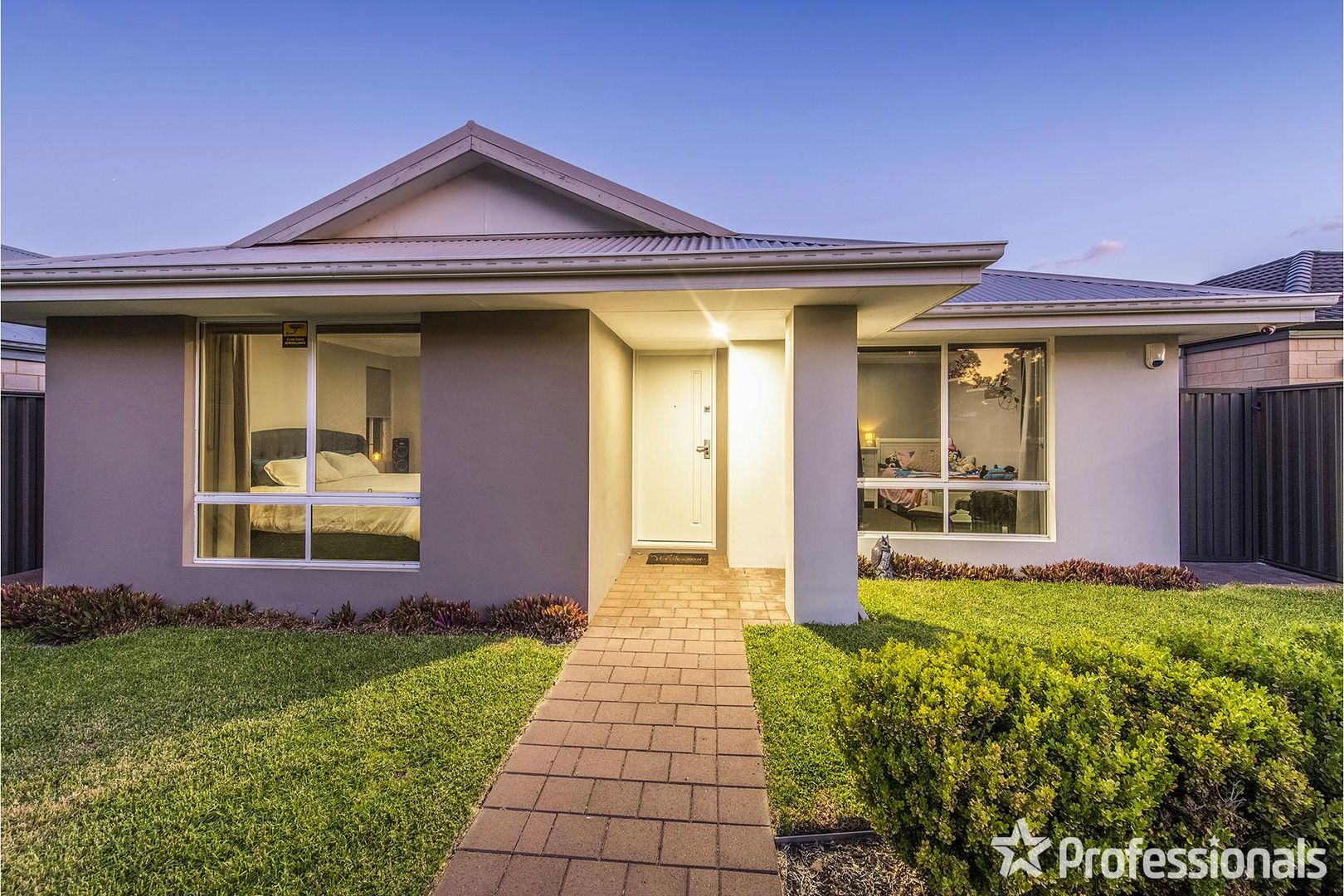 19 Boisdale Road, Seville Grove WA 6112, Image 1