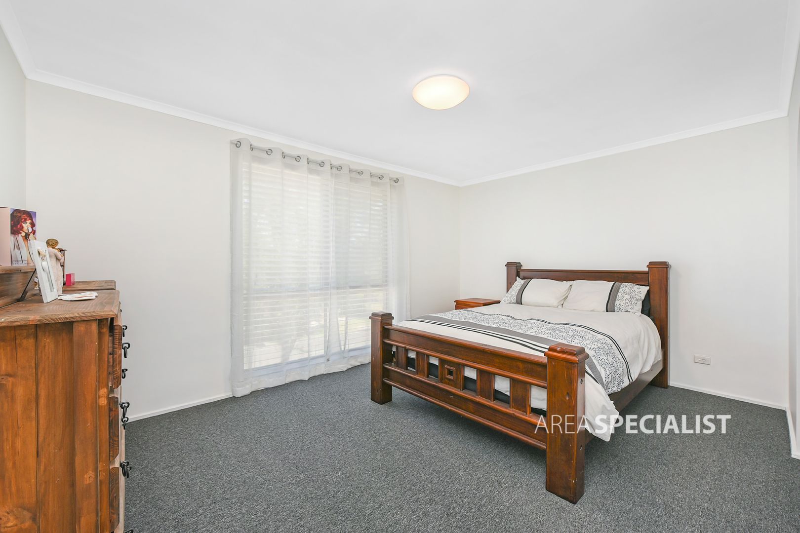 102 Waverley Park Drive, Cranbourne North VIC 3977, Image 2