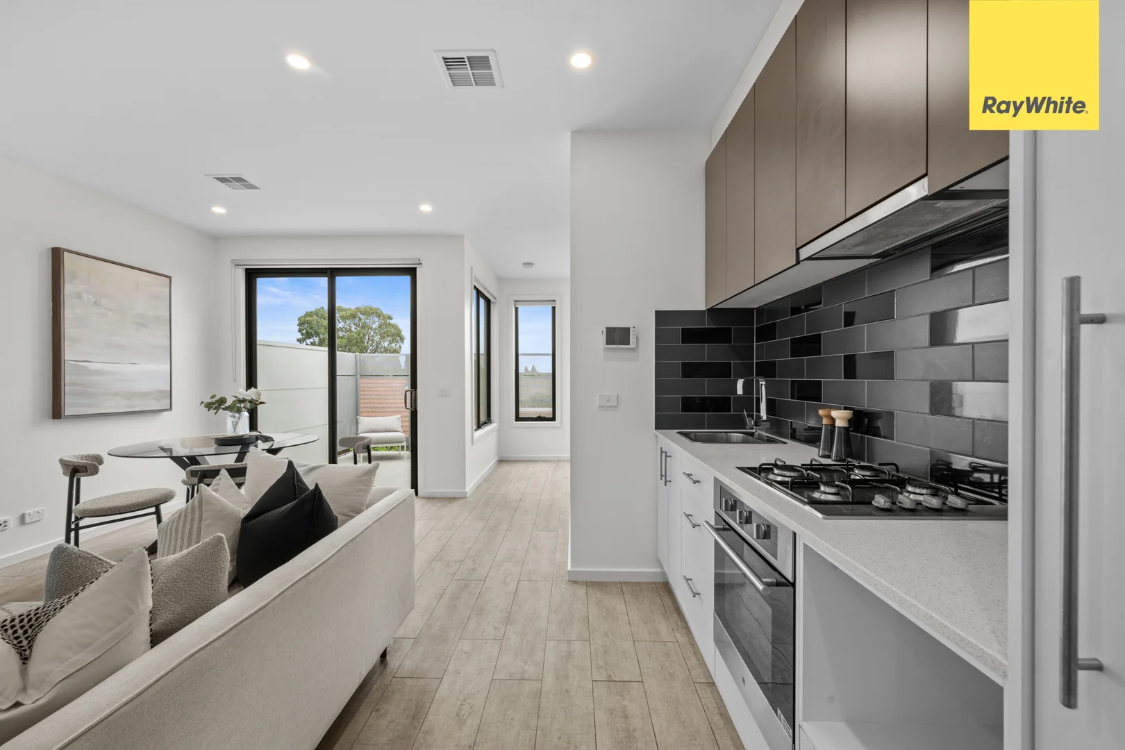 Additional image 15 of 4/1 Erskine Avenue, Reservoir VIC 3073