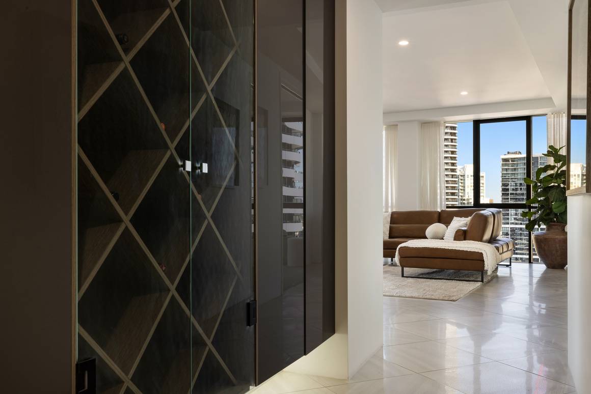 2102/19 Albert Avenue Broadbeach 4218 - Image 6