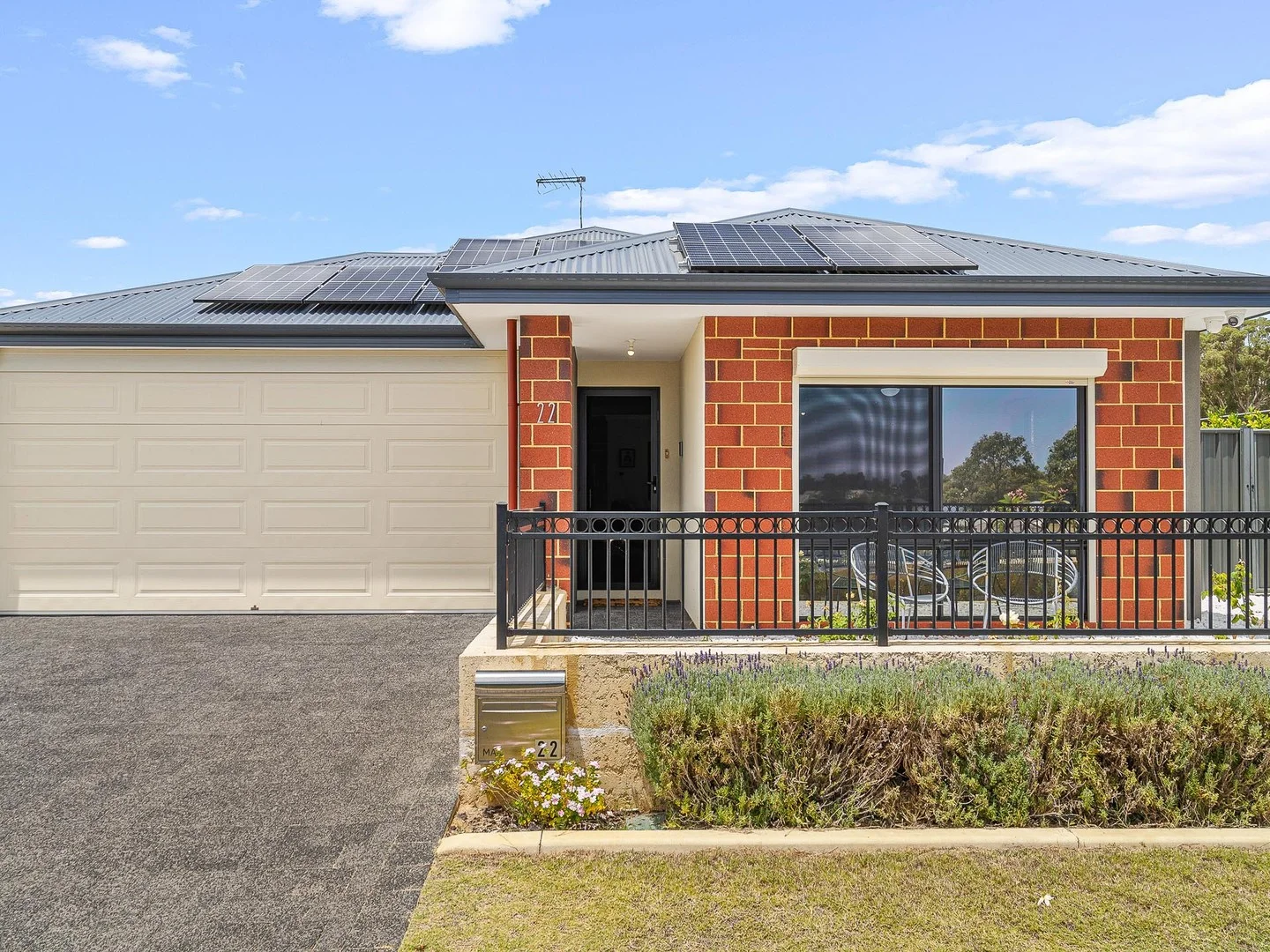 22 Dragonfly Boulevard, Lakelands WA 6180