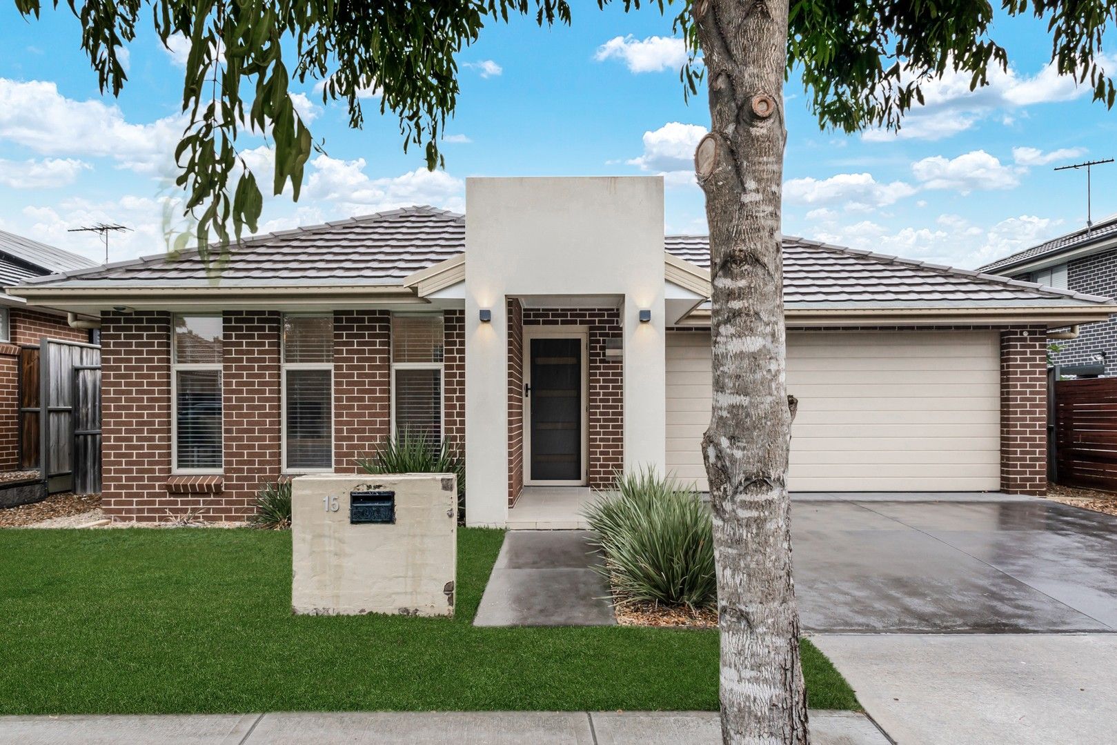 4 bedrooms House in 15 Waler Street BUNGARRIBEE NSW, 2767