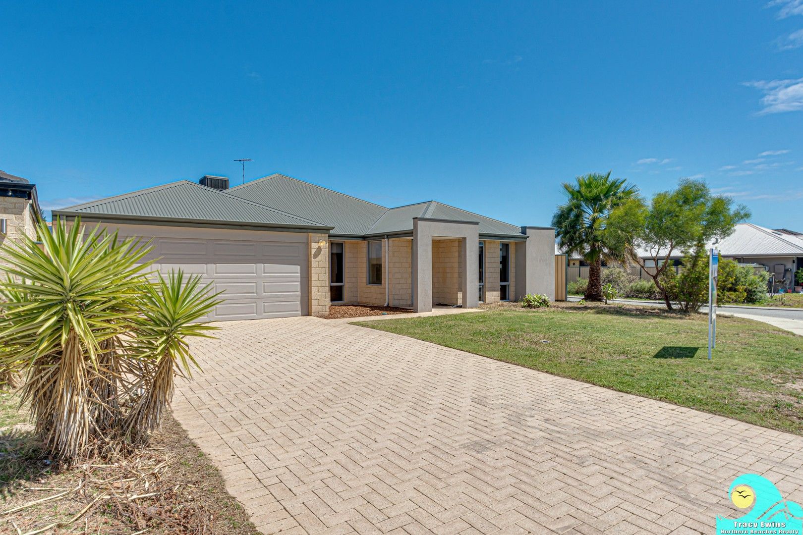 4 bedrooms House in 24 Blackwood Meander YANCHEP WA, 6035