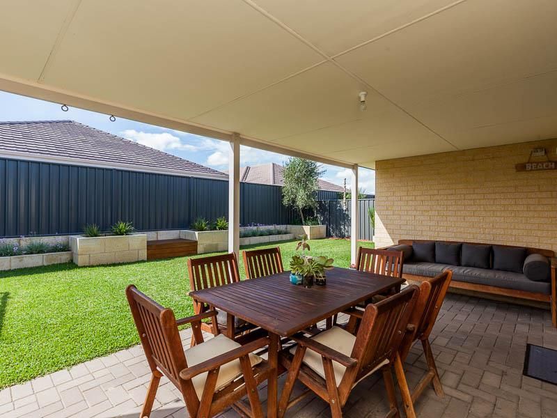 8 Hyden Road, Banksia Grove WA 6031