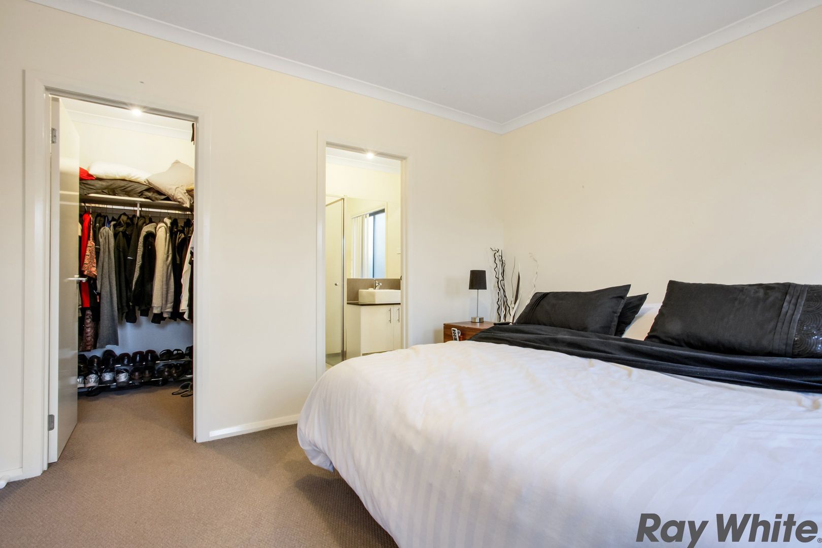 78 Victorking Drive, Point Cook VIC 3030, Image 2