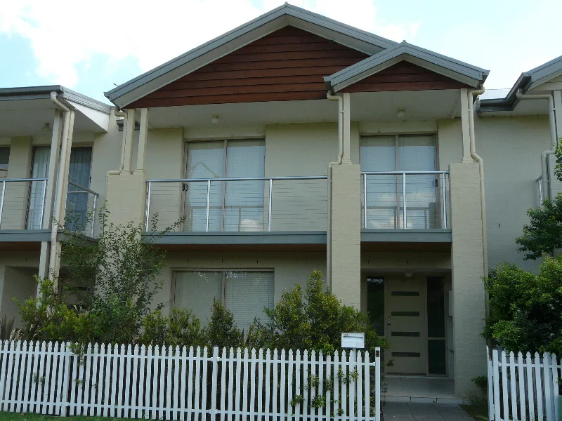 8 Trotter Street, Elderslie NSW 2570