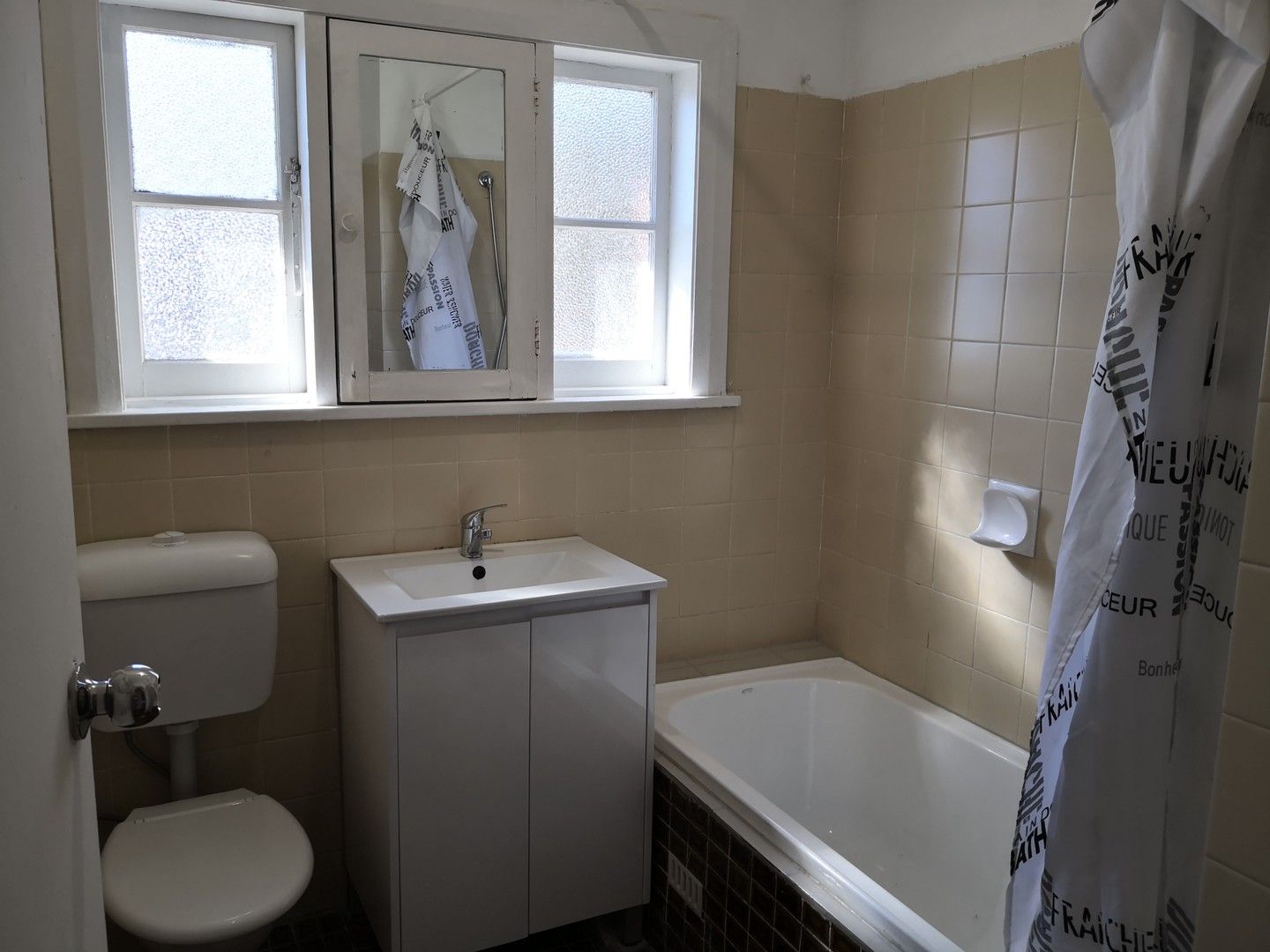 2 bedrooms House in At Claremont St CAMPSIE NSW, 2194