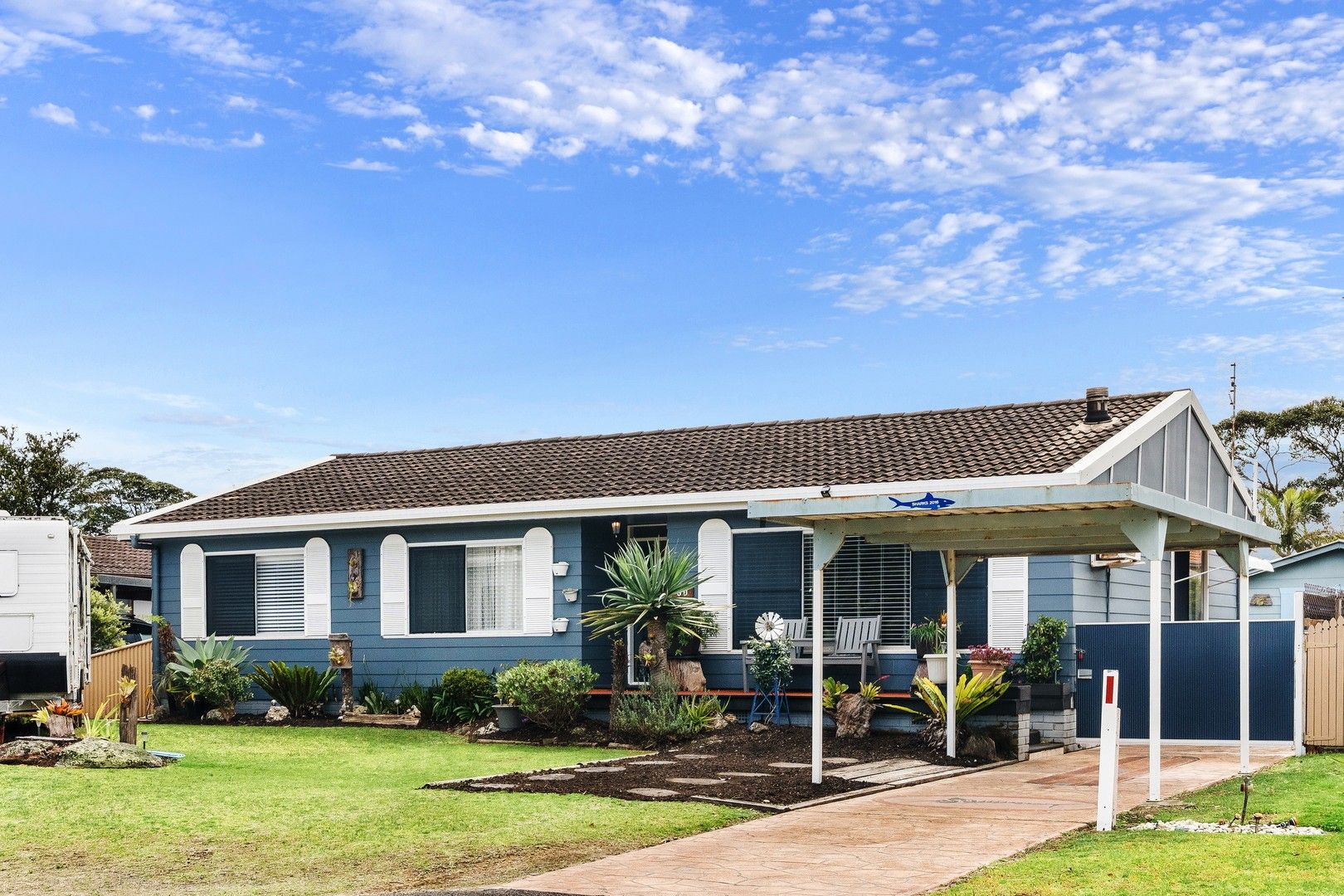 3 bedrooms House in 30 Wagin Street SHOALHAVEN HEADS NSW, 2535