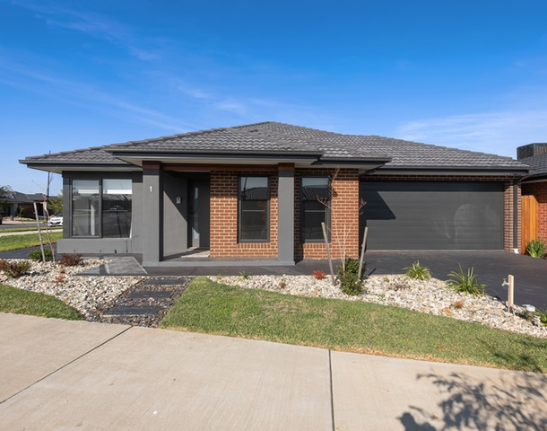 1 Silver Drive, Diggers Rest VIC 3427