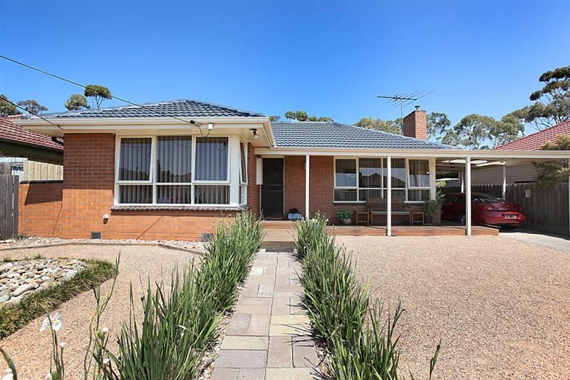 11 Charles Road, Altona VIC 3018