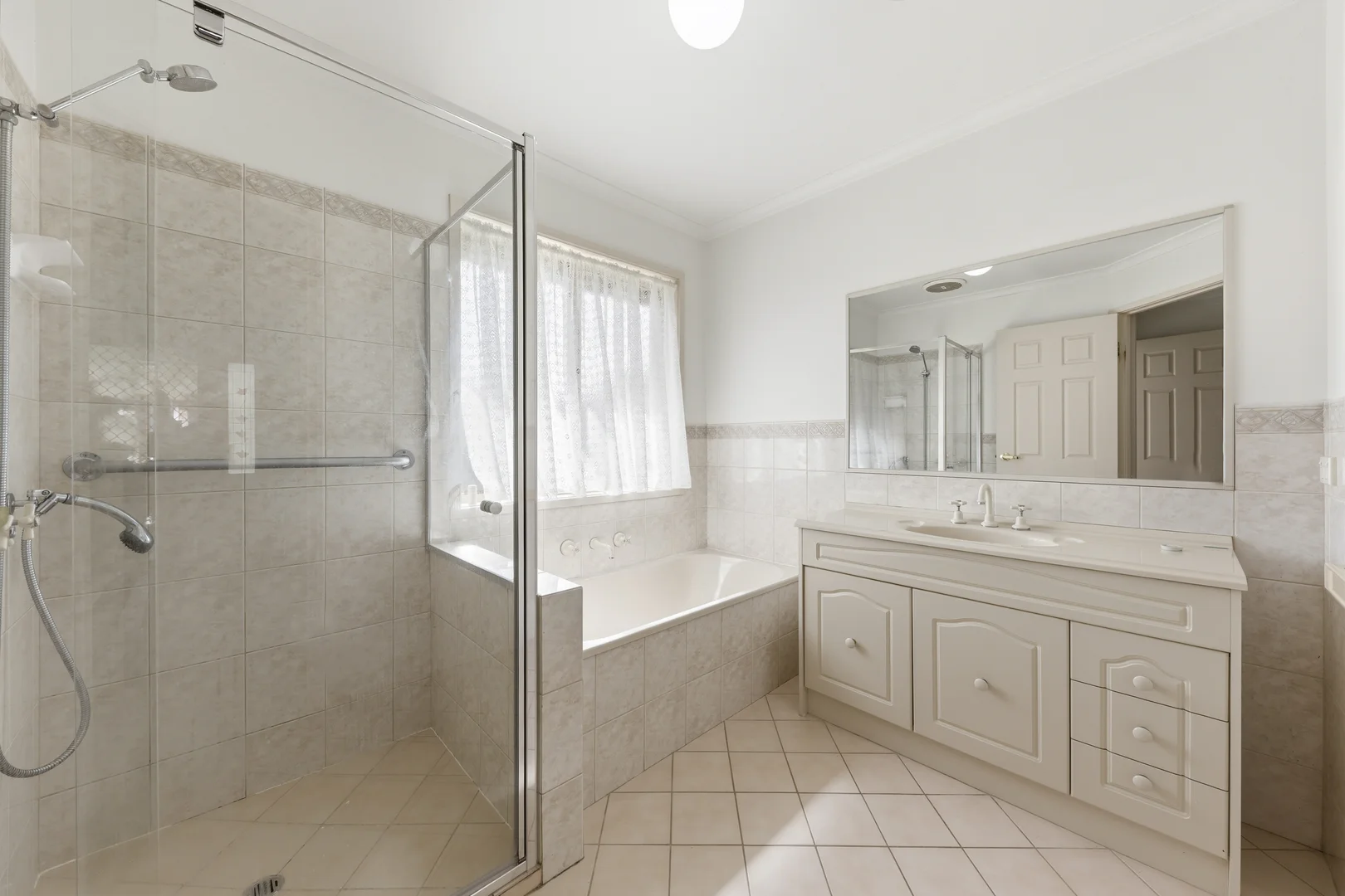 Additional image 9 of 3/165 Princes Way, Drouin VIC 3818