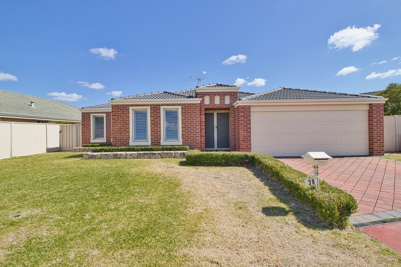 38 Westmoreland Circle, Bertram WA 6167, Image 0