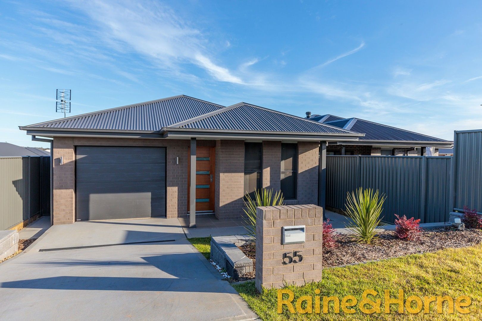 3 bedrooms House in 55 Azure Avenue DUBBO NSW, 2830
