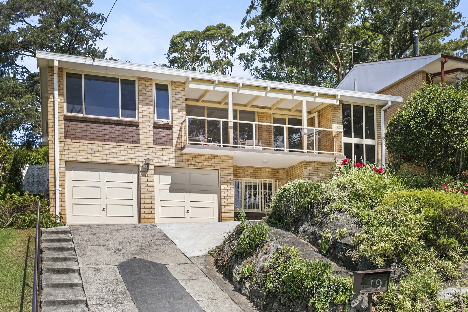 3 bedrooms House in 19 Hilltop Avenue WOLLONGONG NSW, 2500