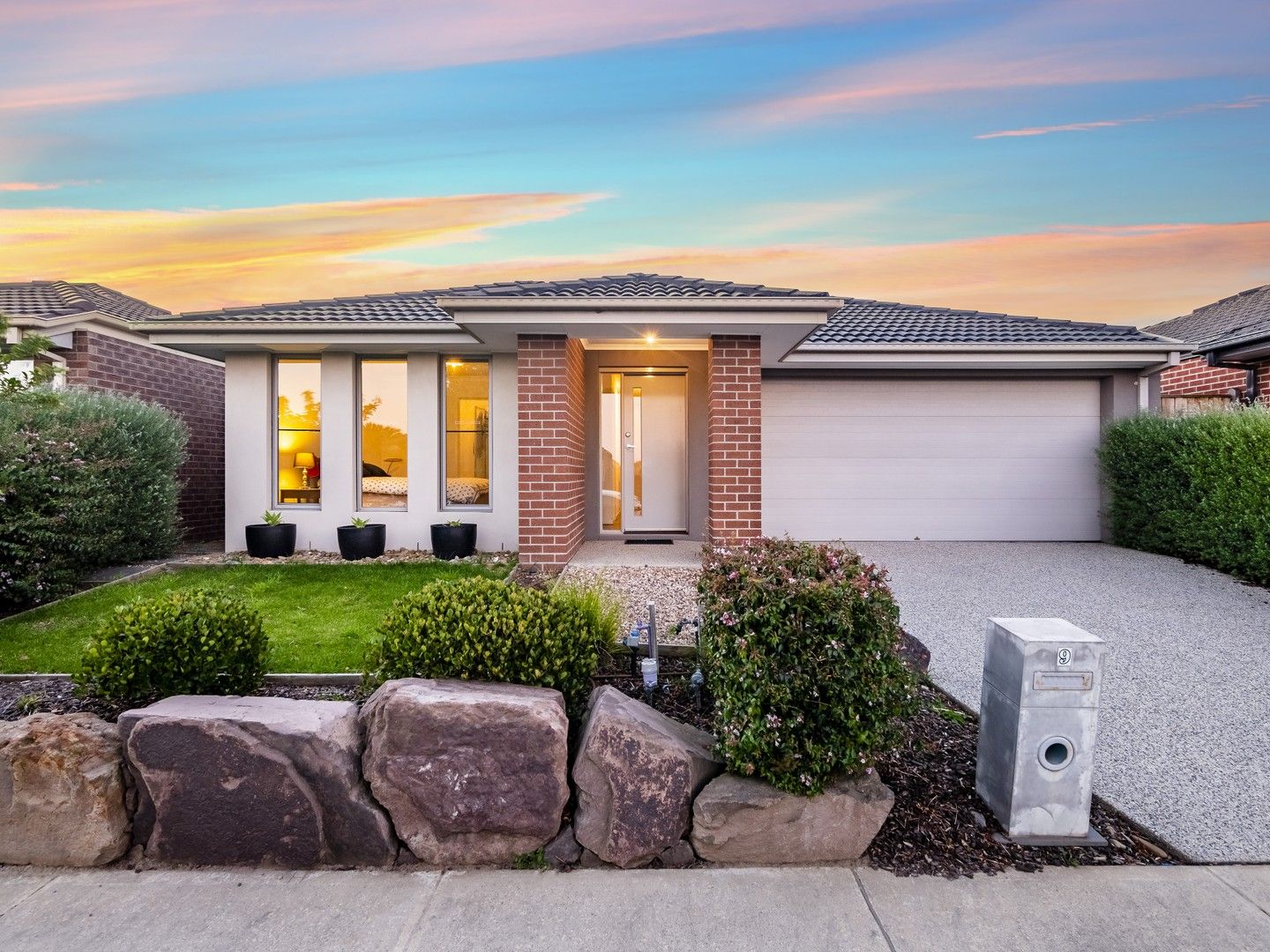 9 Cubbie Way, Clyde North VIC 3978 Domain