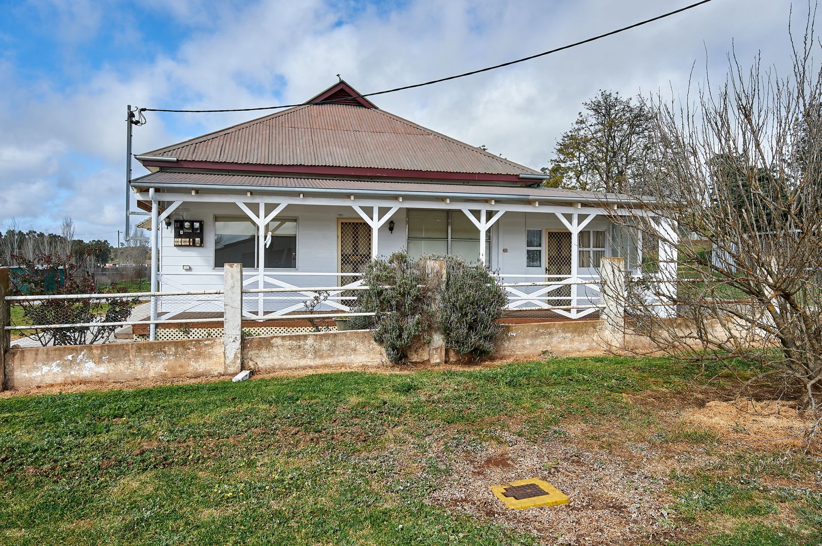 4 Percy Street Junee Nsw 2663 Domain