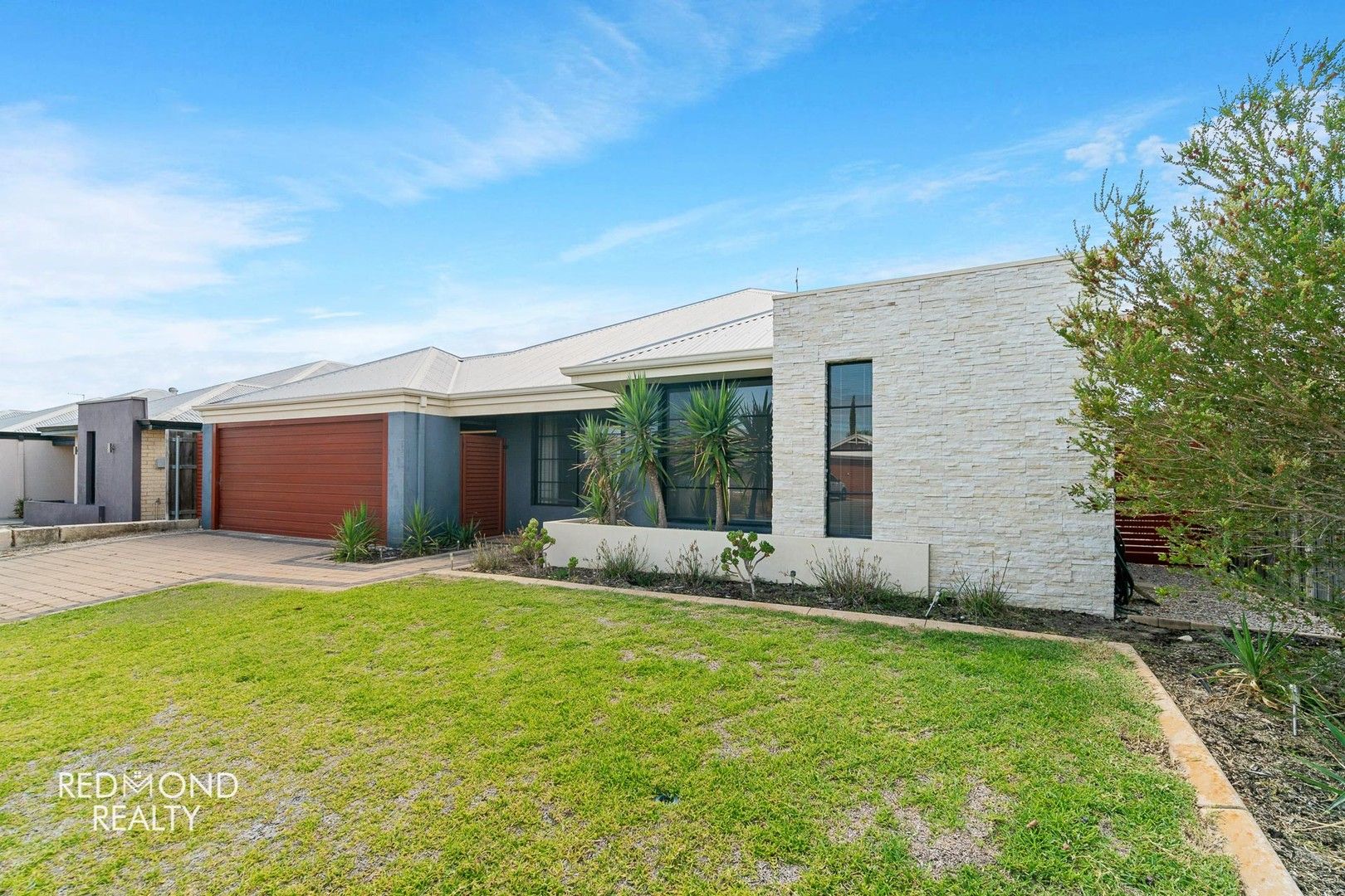 4 bedrooms House in 17 Hatfield Road ELLENBROOK WA, 6069